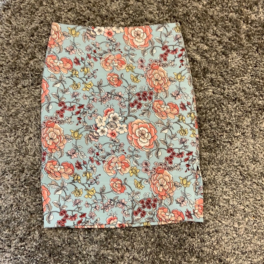 Loft floral pencil skirt size 2